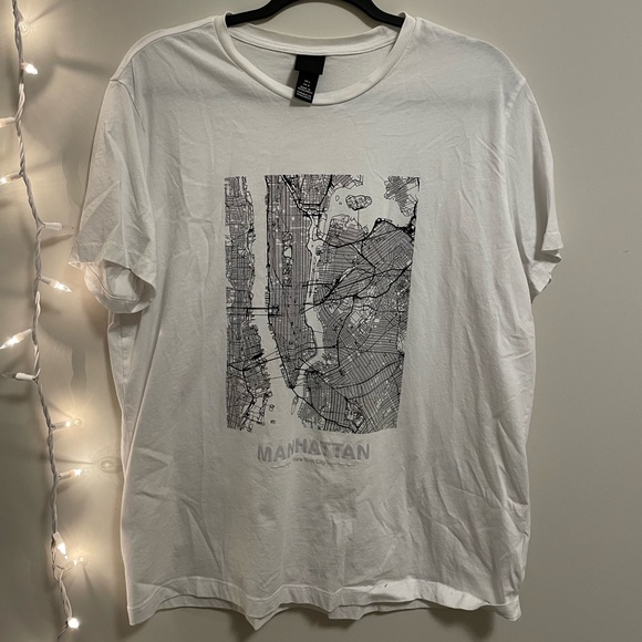 H&M Graphic Manhattan, NY T-shirt - Picture 1 of 5